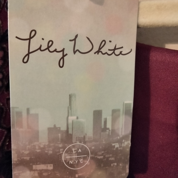 NWT Women's Blouse - Picture 3 of 3